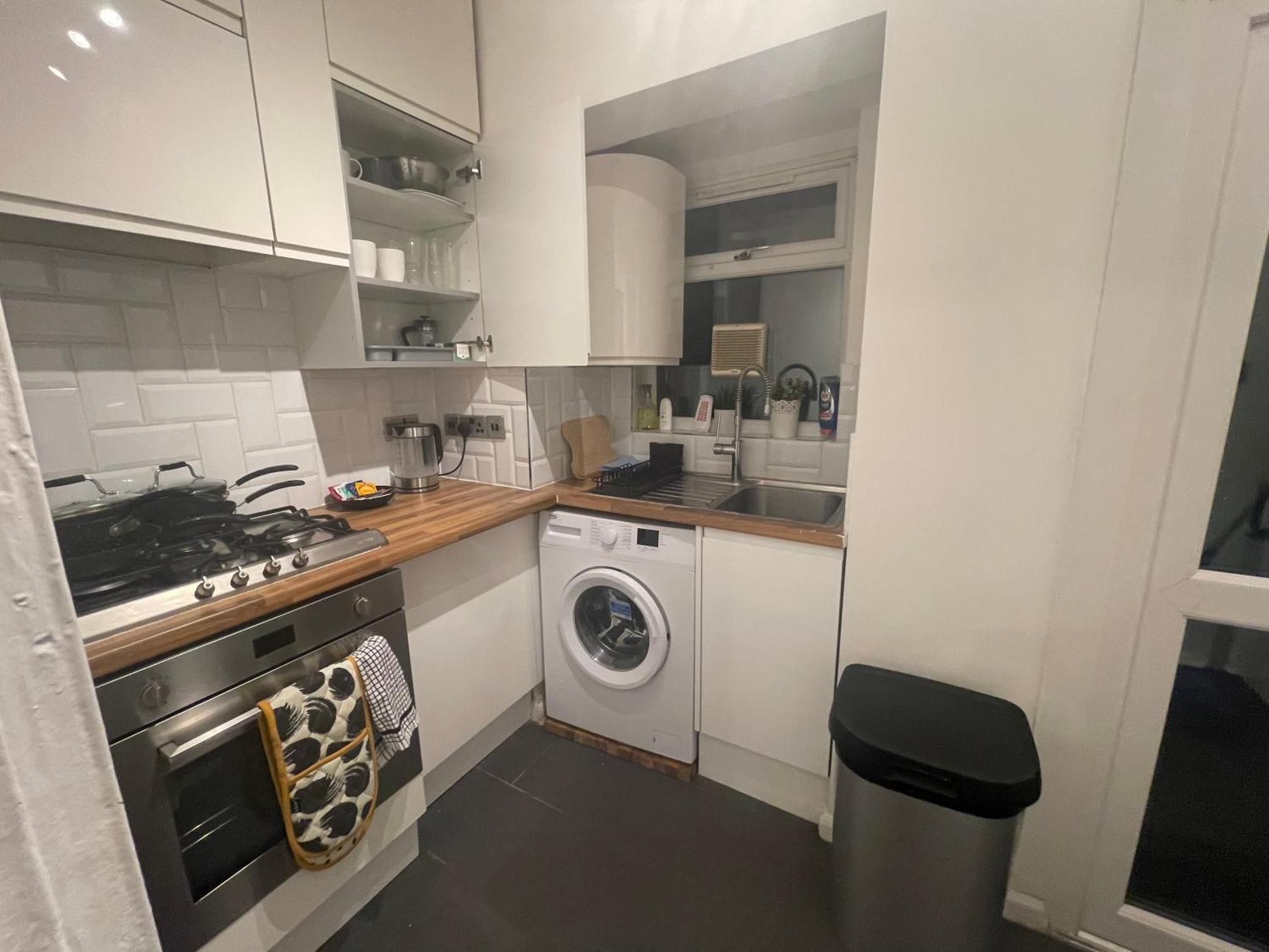 Tooting Lodge London - Cosy 2 Bedroom House With Garden, 5 Mins Walk To Tube Station Exterior foto